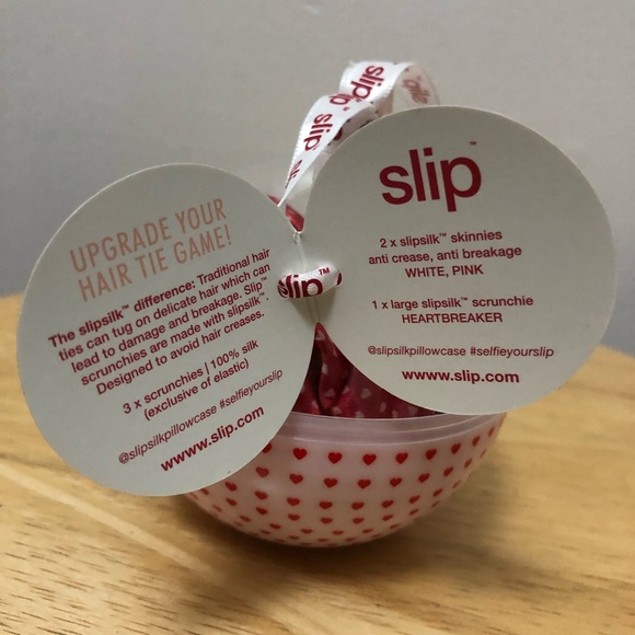 Silk Bauble Hair Tie Scrunchie Set of 3 Valentine’s - Picture 6 of 7